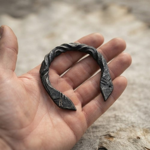Hand forged viking arm ring - ,